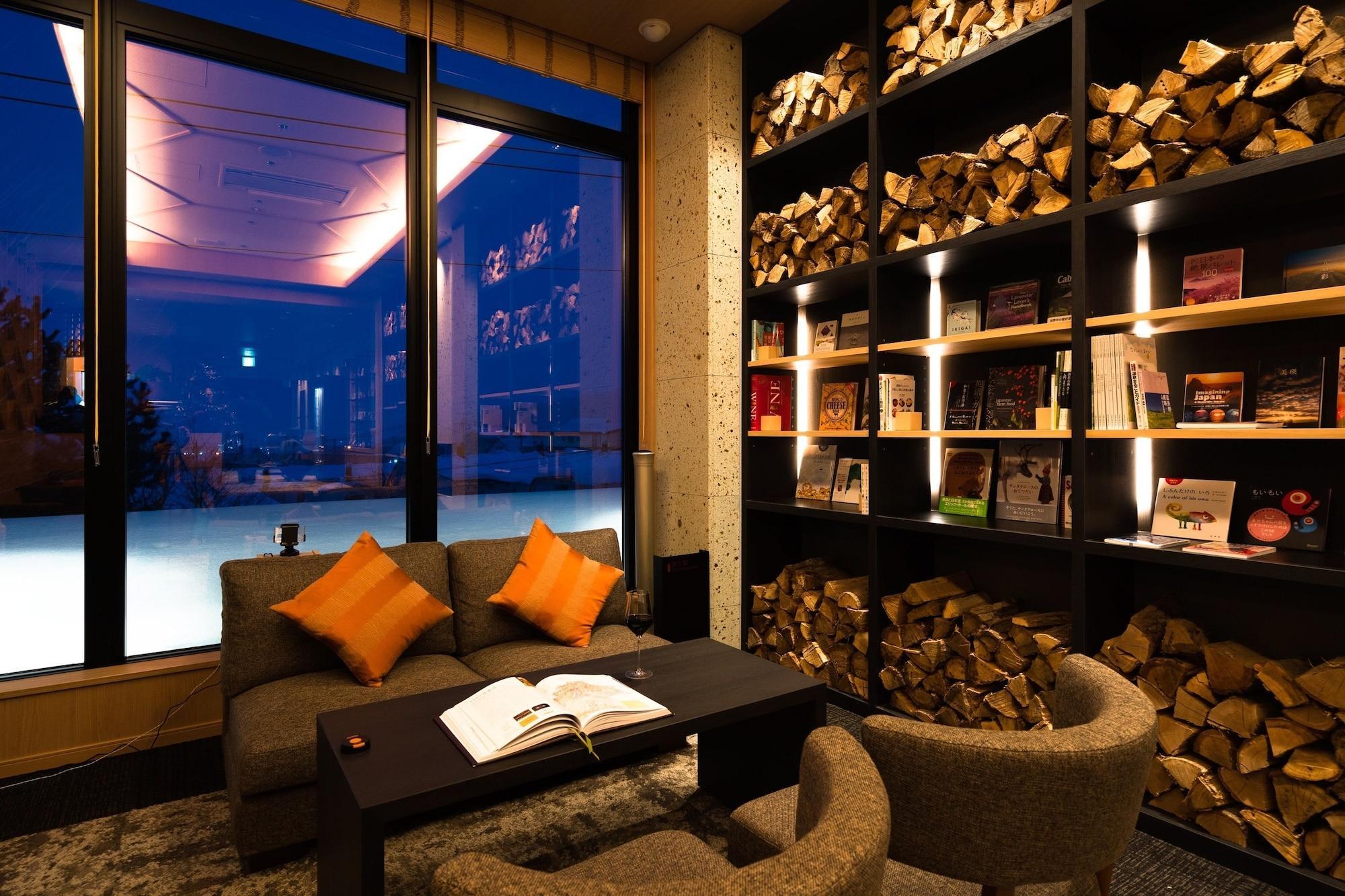 Winery Hotel And Condominium Hitohana Furano Exterior photo