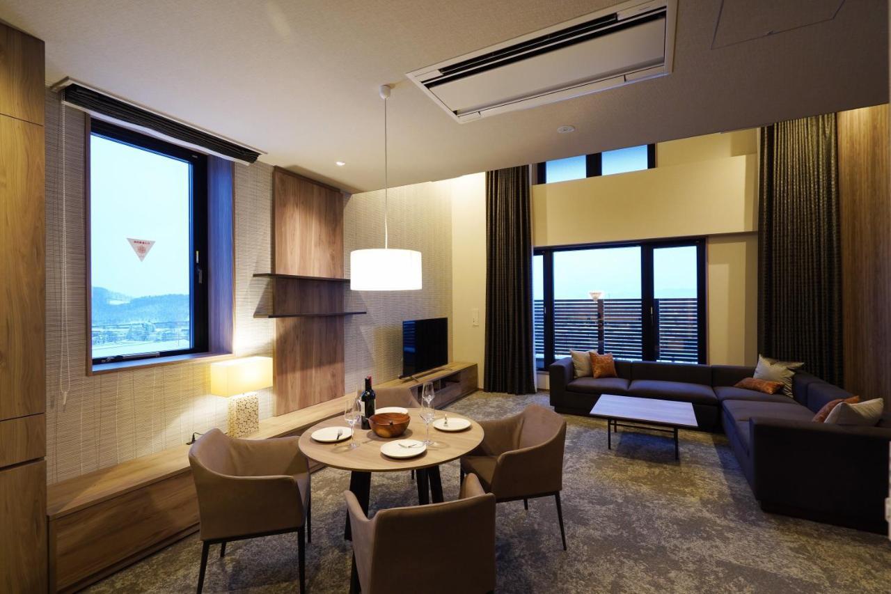 Winery Hotel And Condominium Hitohana Furano Exterior photo
